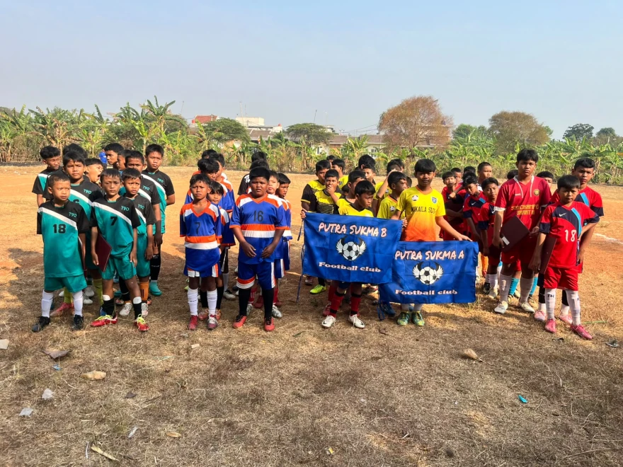 TURNAMEN SEPAK BOLA ANTAR DUSUN SE CIKAMPEK BARAT KU 13 TAHUN
